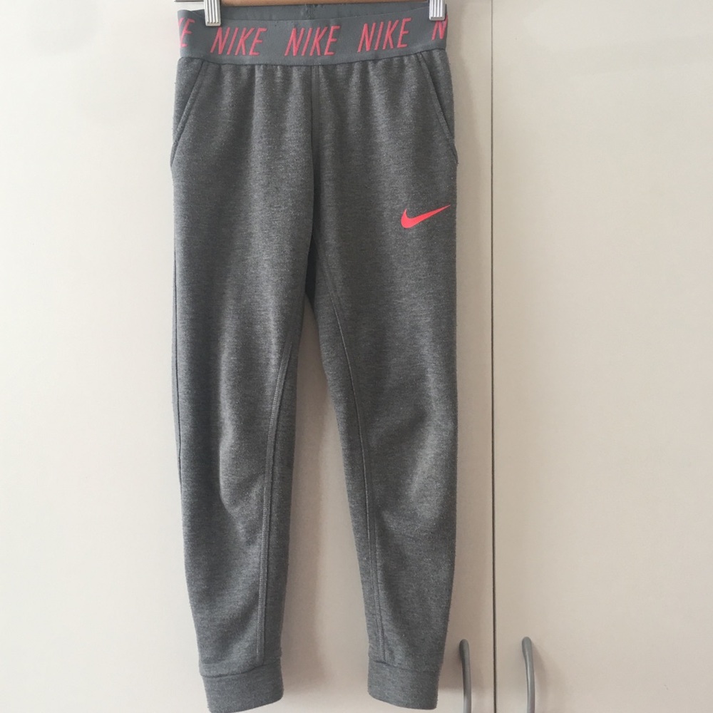Girl’s grey Nike sweatpants